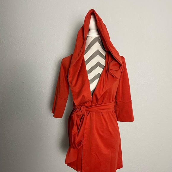 Xtaren wrap with hood - Picture 5 of 7